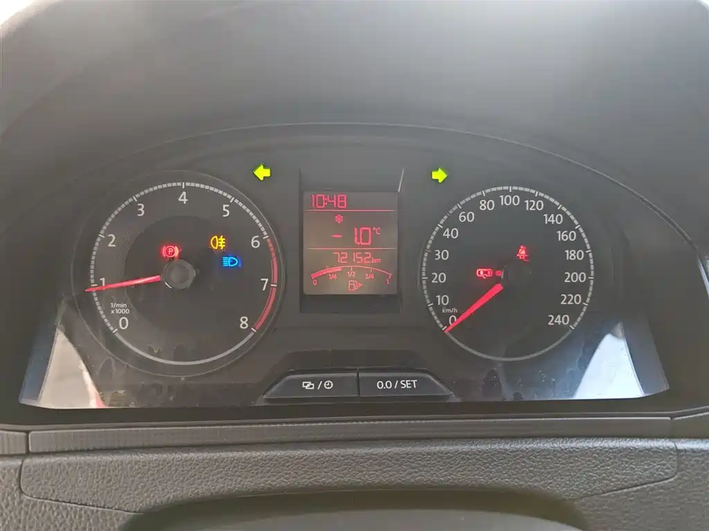 Volkswagen Santana 2016 1.6L Manual Trend Edition фото 12