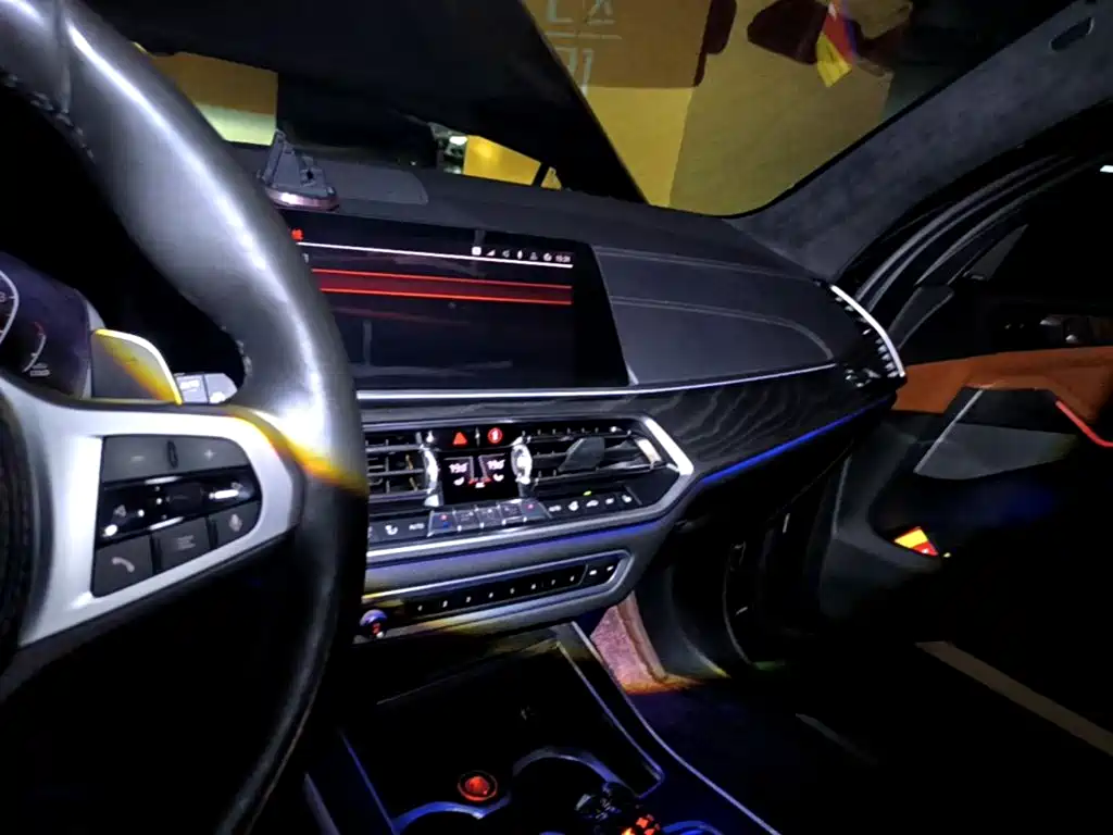Photo 14 - BMW X7