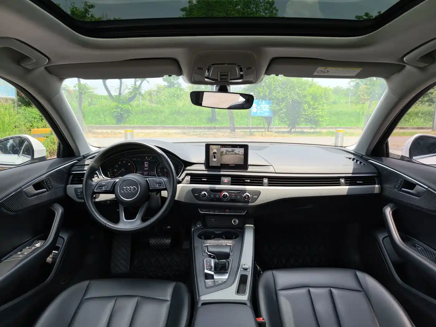 Photo 11 - Audi A4L