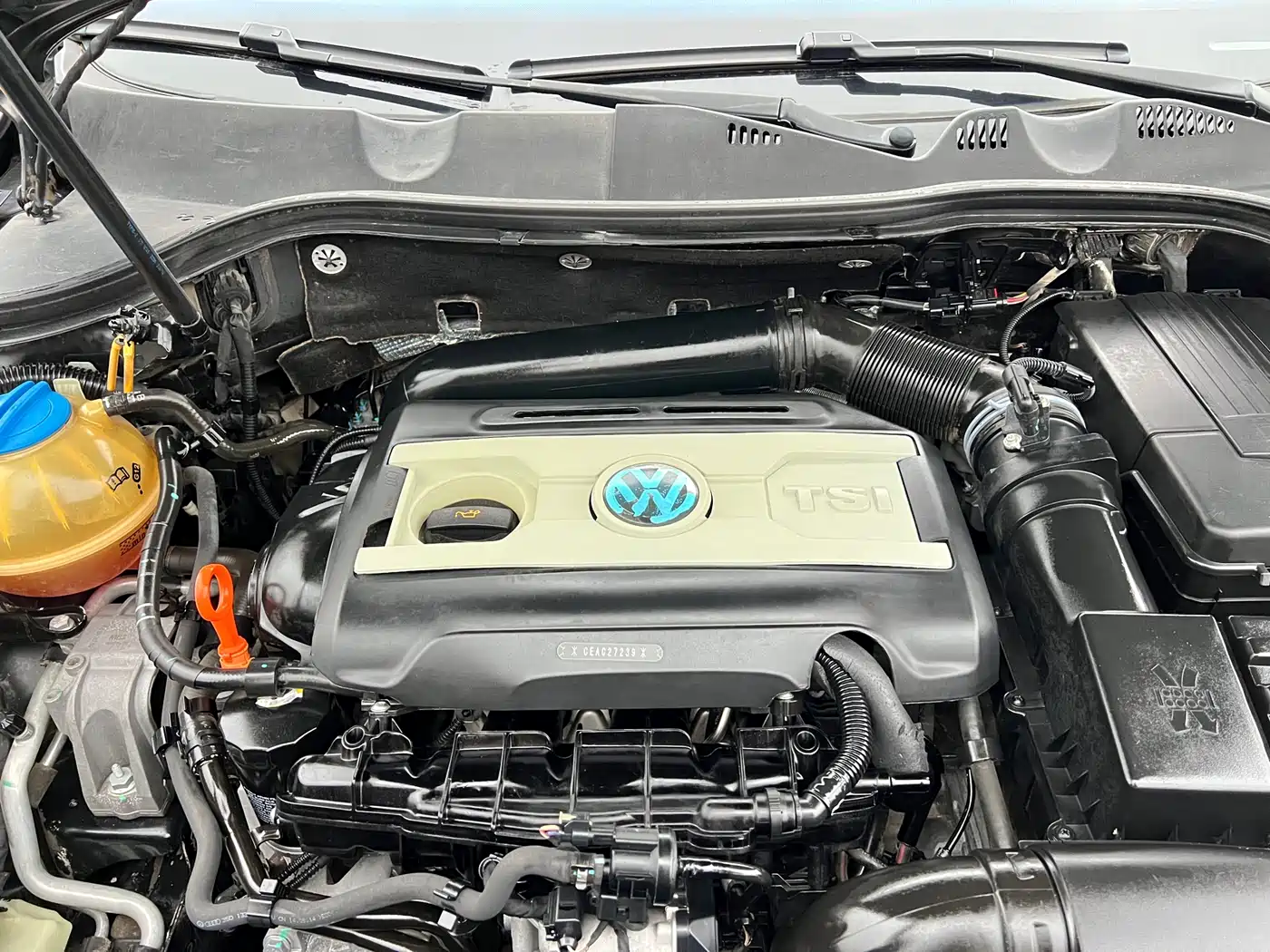 Volkswagen Magotan 2015 1.8TSI Luxury фото 28