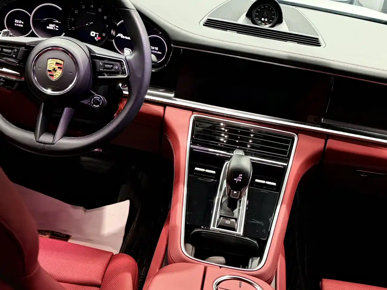 PORSCHE PANAMERA