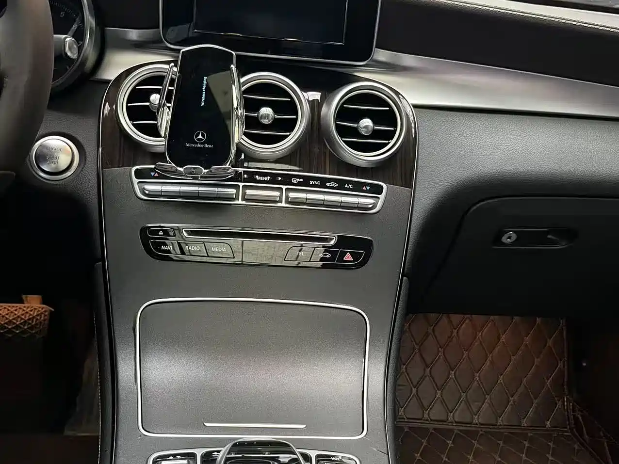 Mercedes-Benz GLC 2017 GLC 260 4MATIC Luxury фото 20