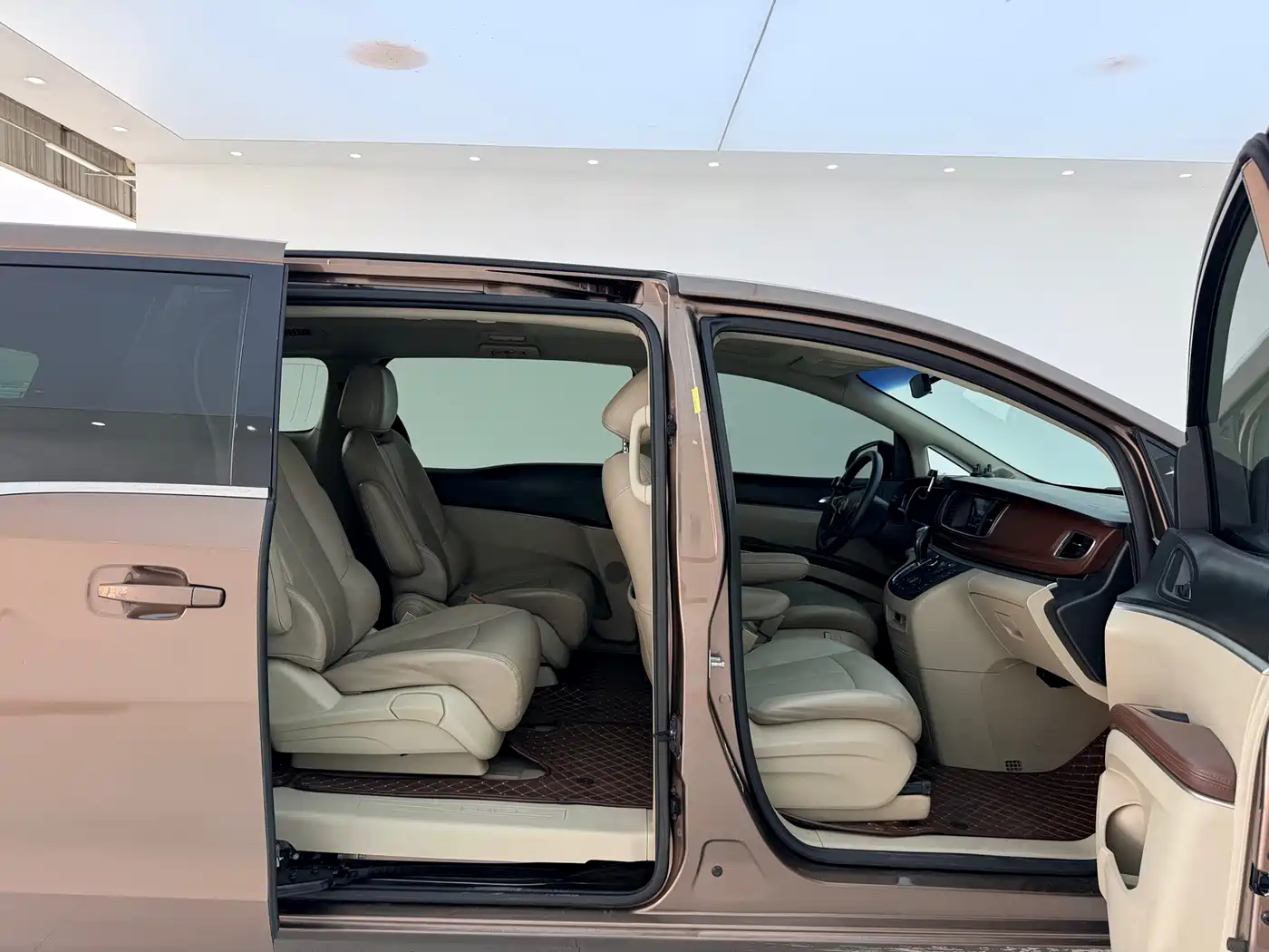 Buick GL8 2018 28T Comfort China VI фото 15