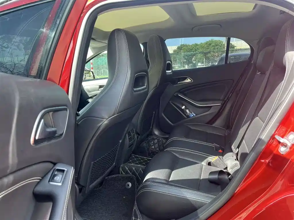 Mercedes-Benz GLA 2019 GLA 200 Dynamic фото 17