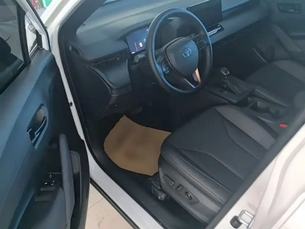 Toyota Frontlander 2026 2.0L CVT Comfort Edition фото 15