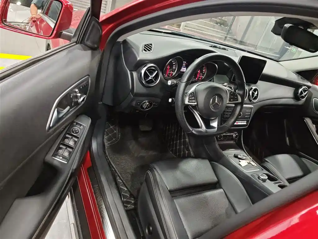 Mercedes-Benz GLA 2019 GLA 200 Dynamic фото 11