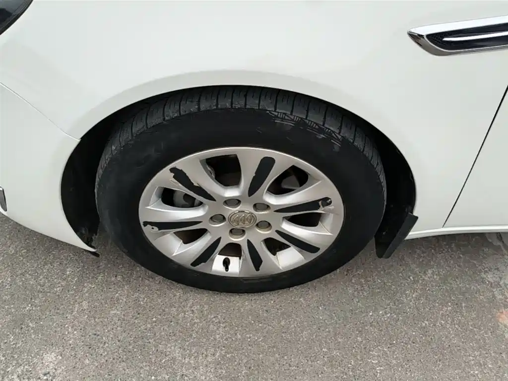Buick Regal 2015 2.0L Elite Fashion Model фото 23
