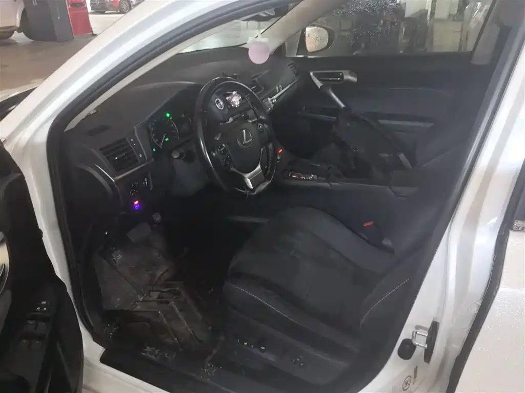 Lexus CT 2017 CT200h Elite Edition Monochrome China V фото 11