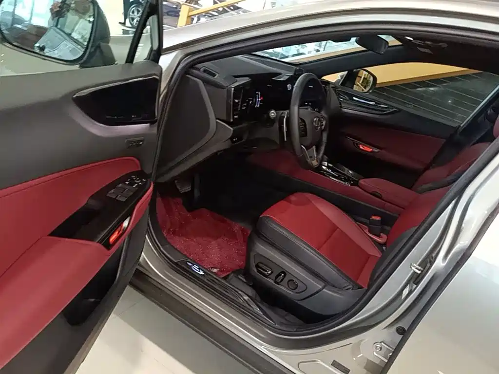 Lexus NX 2024 260 FWD Joy Creation Edition фото 15