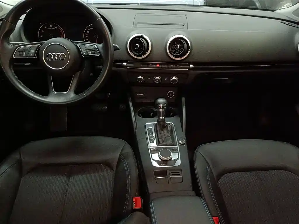 Audi A3 2019 Sportback 35 TFSI Fashion China V фото 6
