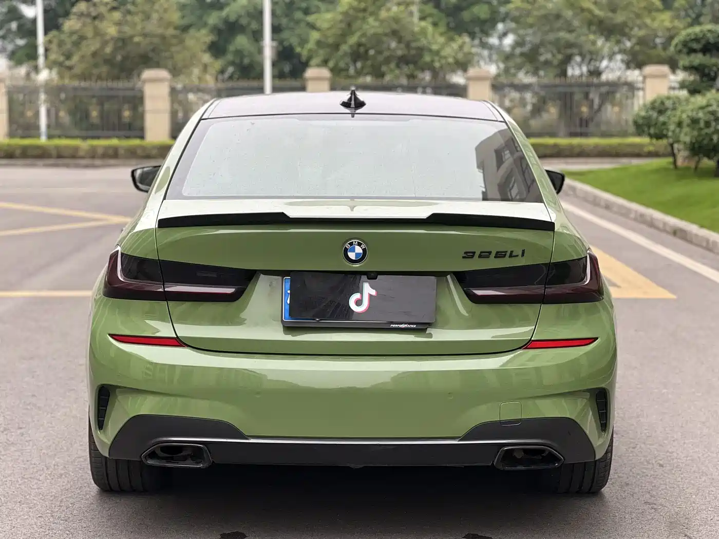 BMW 3 Series 2020 325Li M Sport Black Night Package фото 16