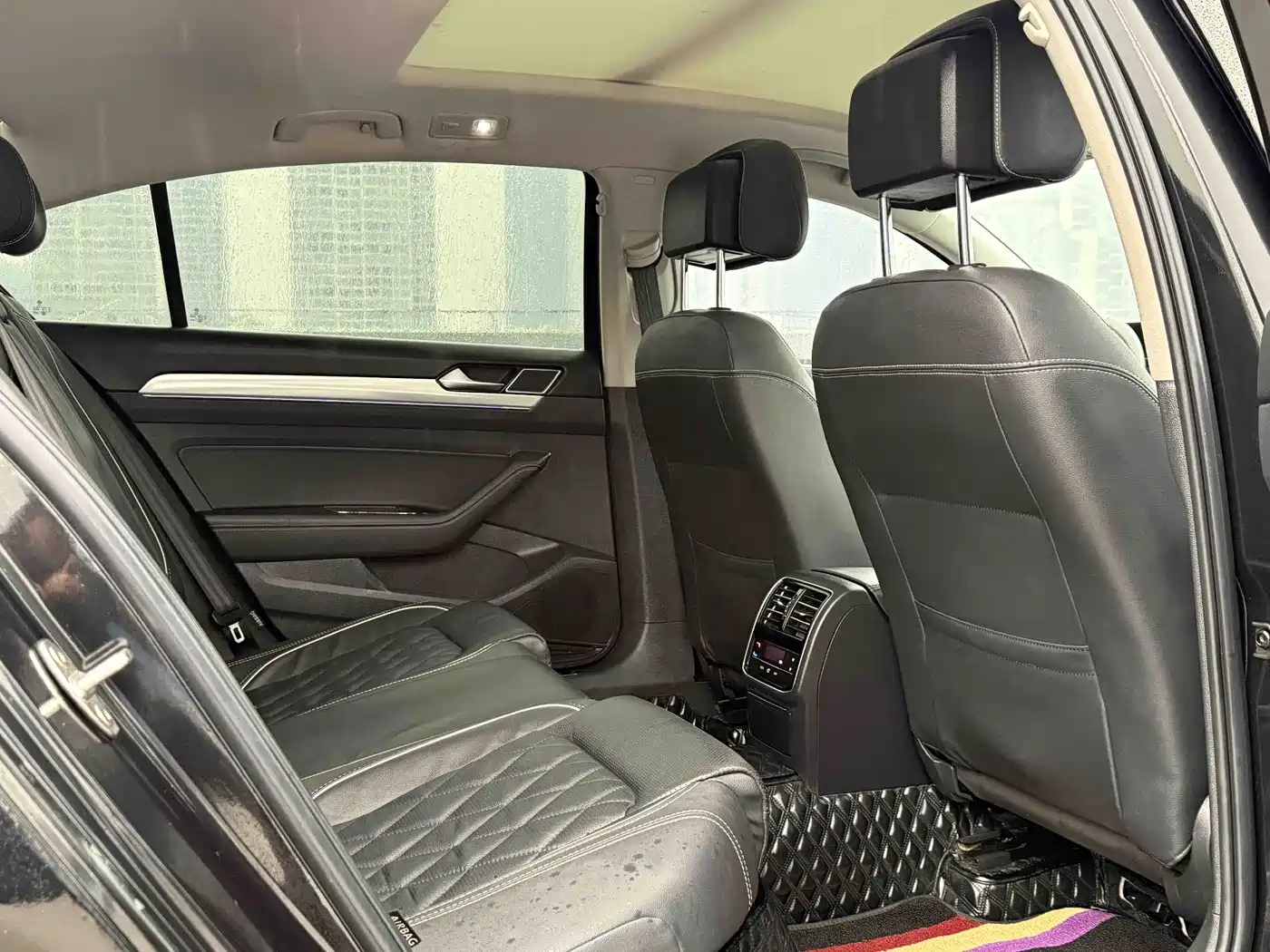 VOLKSWAGEN MAGOTAN GTE PLUG IN HYBRID