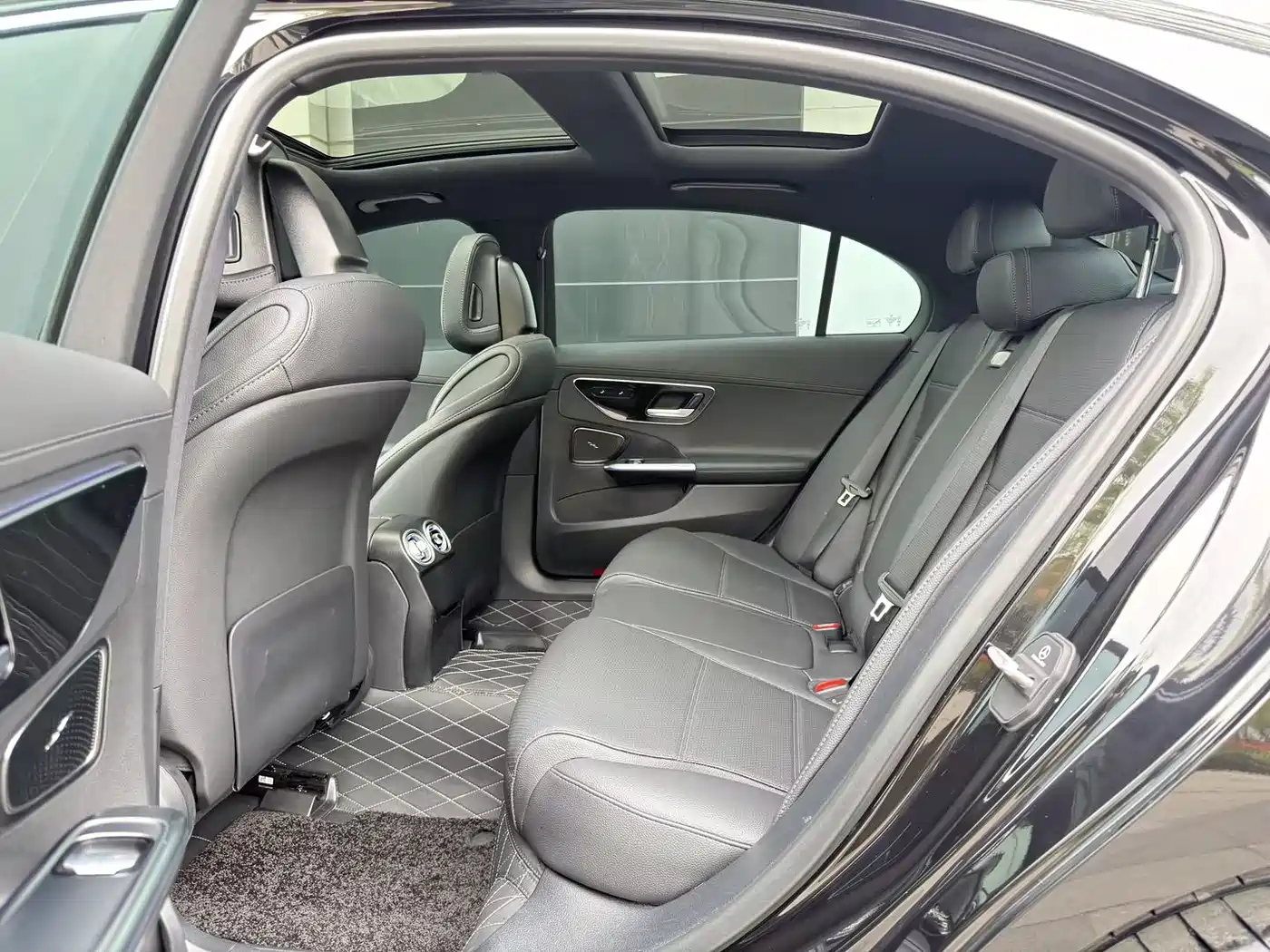 Mercedes-Benz C-Class 2025 C 260 L фото 20