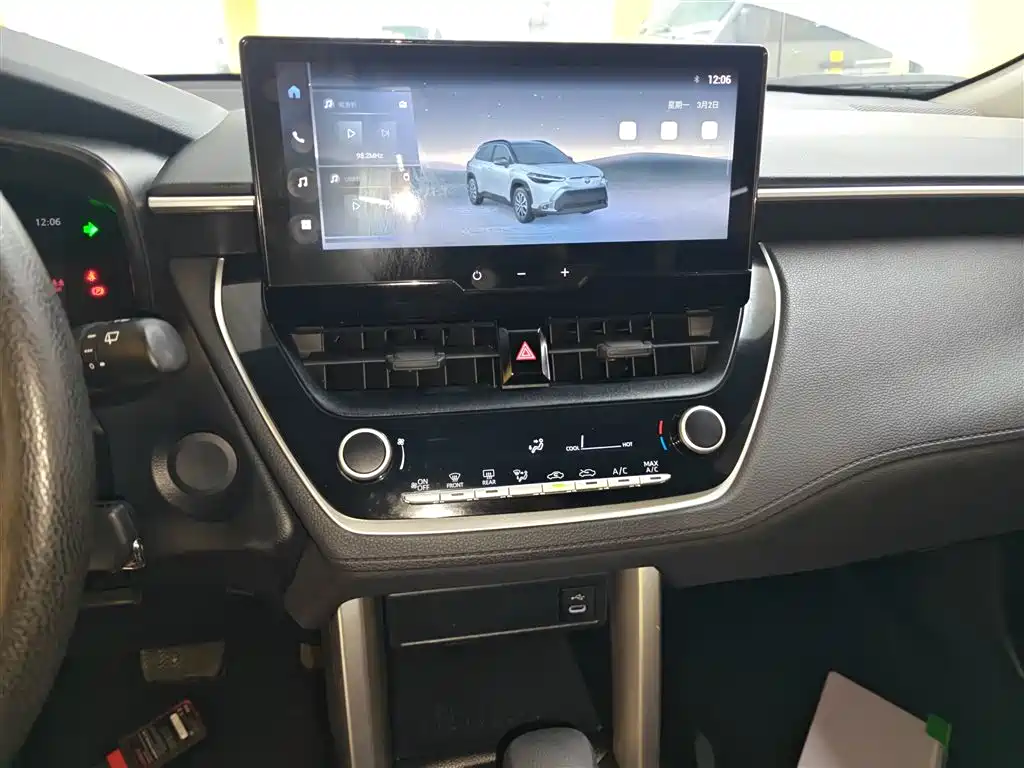 Toyota Frontlander 2024 2.0L CVT Elite Edition фото 9