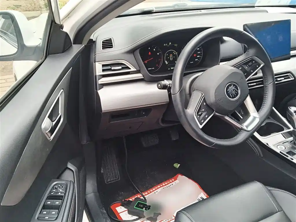 BYD Qin 2019 1.5L Automatic Prestige фото 12