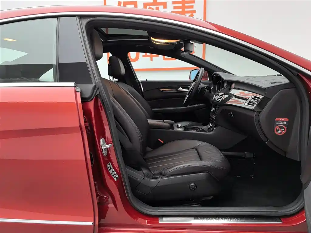 Mercedes-Benz CLS 2012 CLS 300 CGI фото 23