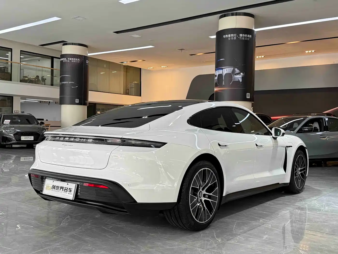 Porsche Taycan 2022 Taycan фото 16