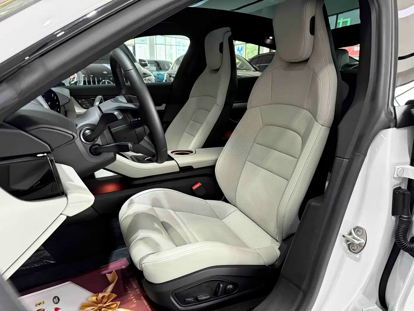 Porsche Taycan 2022 Taycan фото 15