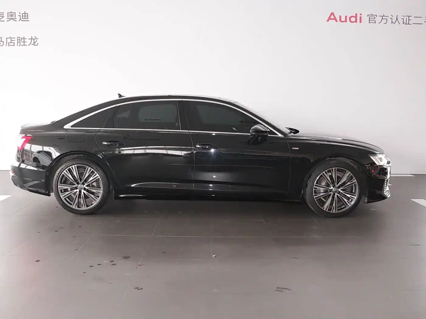 Audi A6L 2021 45 TFSI quattro Exclusive Sport фото 3