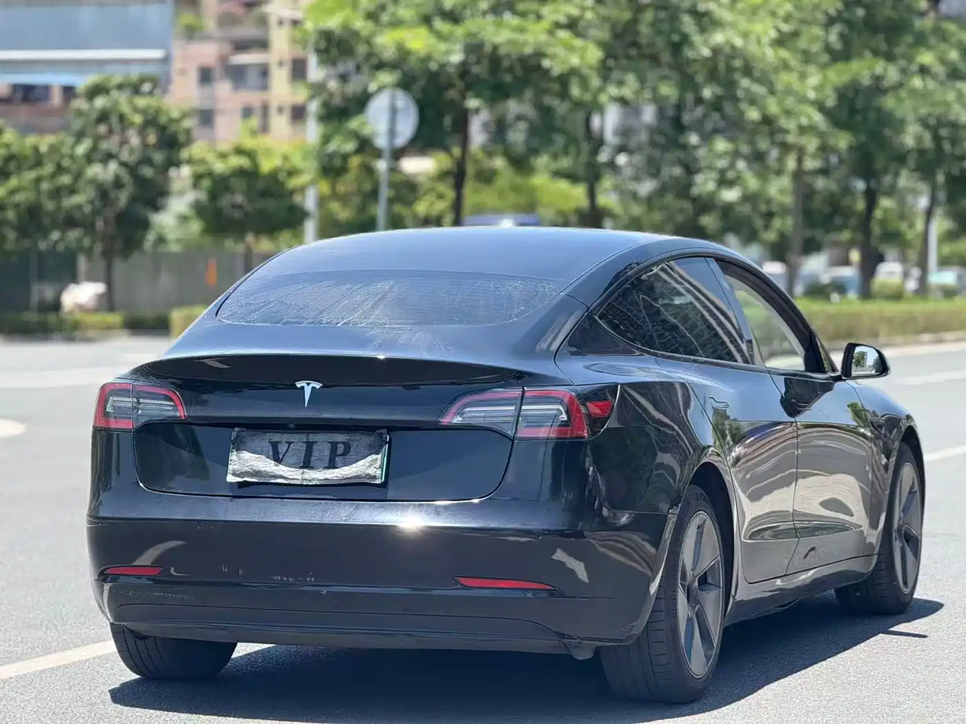 Фото 7 - Tesla Model 3