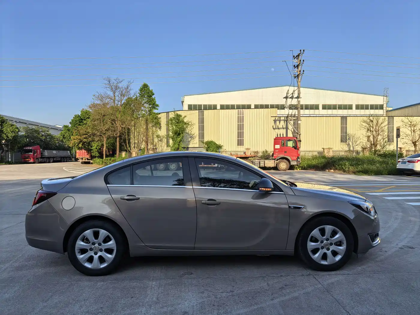 Buick Regal 2015 1.6T Leading Tech Edition фото 4