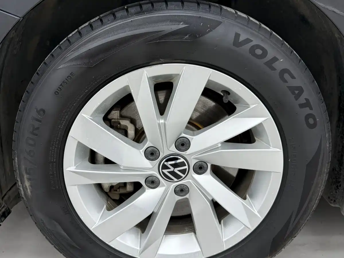 Volkswagen Passat 2023 280TSI Business Edition фото 20