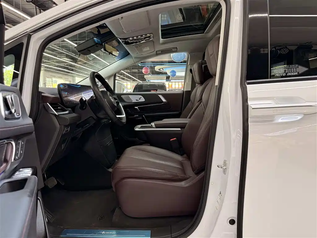 Buick Century 2023 2.0T 6-Seat World Edition фото 4