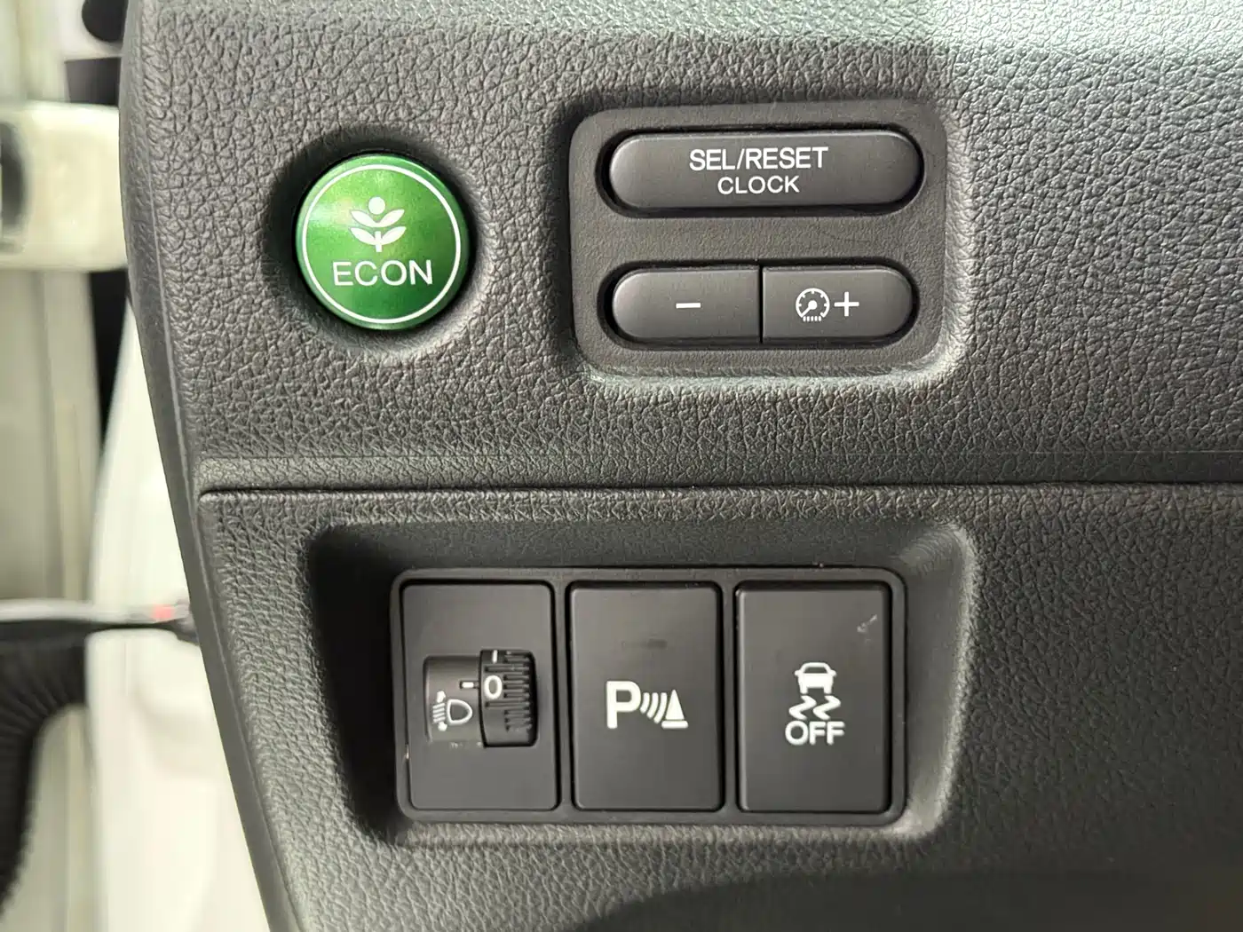 Honda Jade 2018 2017 1.8L Automatic Comfort Edition 5-seater