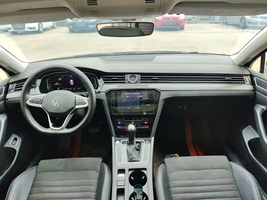 Volkswagen Magotan 2020 330TSI DSG Luxury фото 6