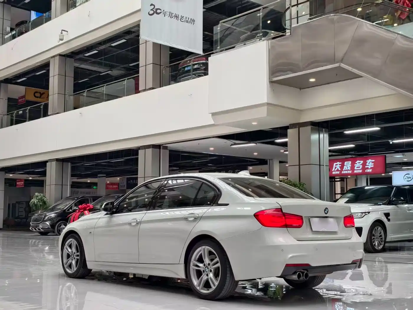 BMW 3 Series 2017 320Li M Sport фото 9