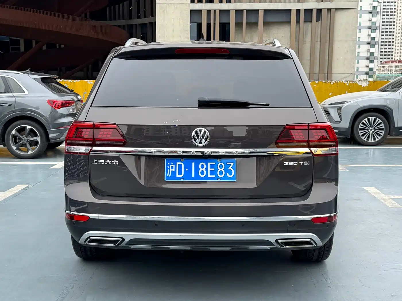 Volkswagen Teramont 2020 380TSI 4WD Luxury Edition China VI фото 4