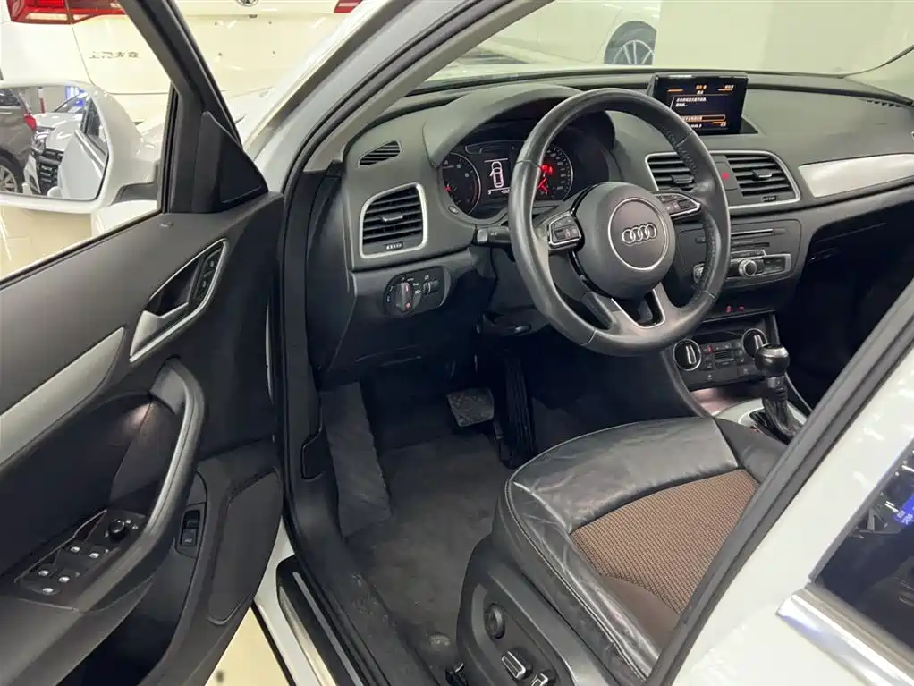 Audi Q3 2018 30th Anniversary Edition 30 TFSI Fashion фото 12