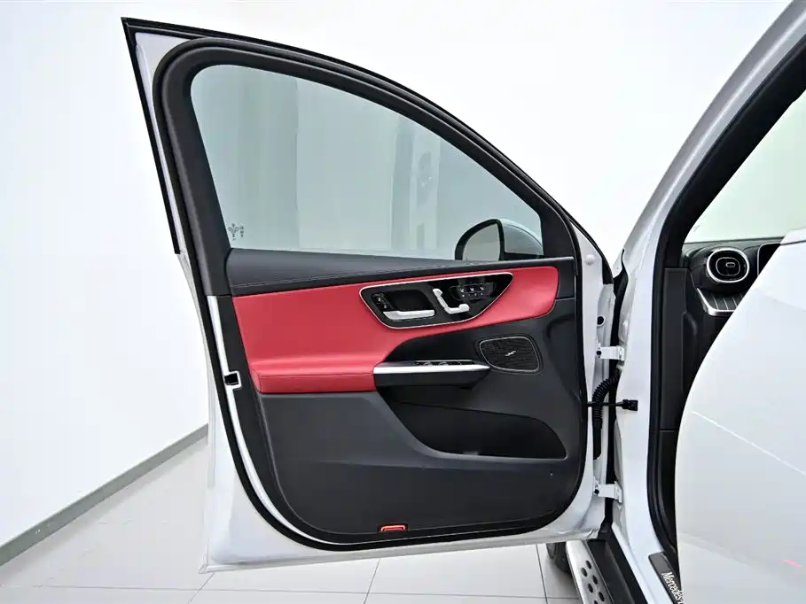 Mercedes-Benz GLC 2023 GLC 300 L 4MATIC Sport 5-Seater фото 20