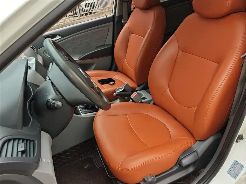 Hyundai Verna 2014 1.4L Manual Top TOP фото 15