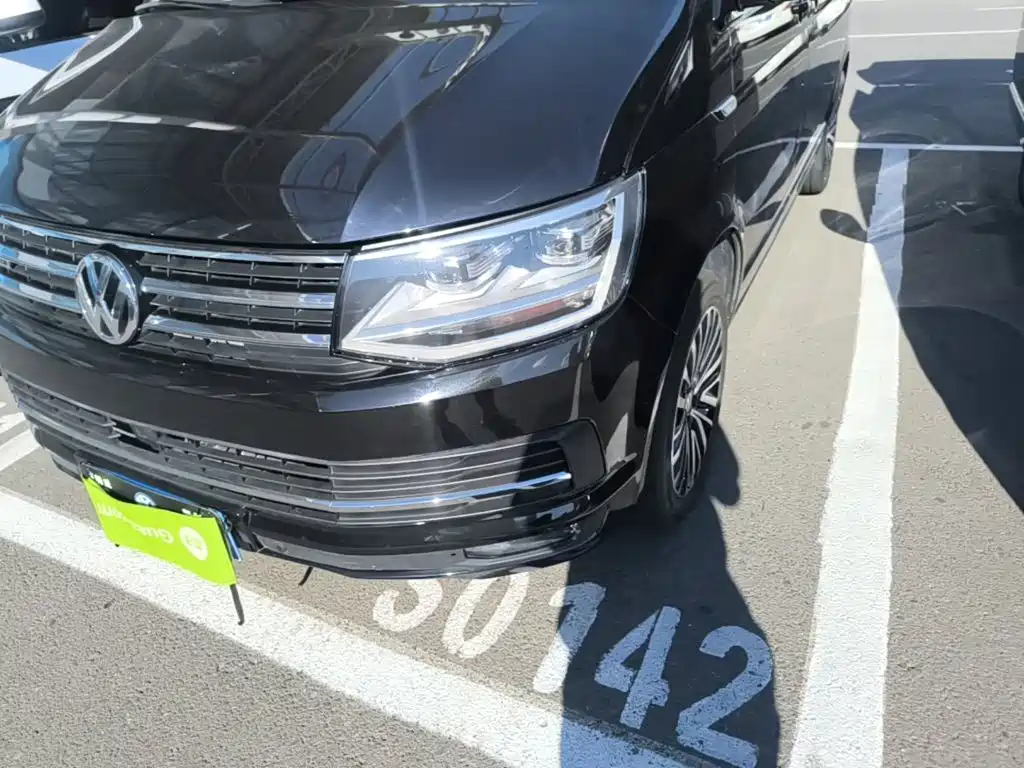 Volkswagen Multivan 2019 2017 2.0TSI AWD Premium Edition 7-Seater