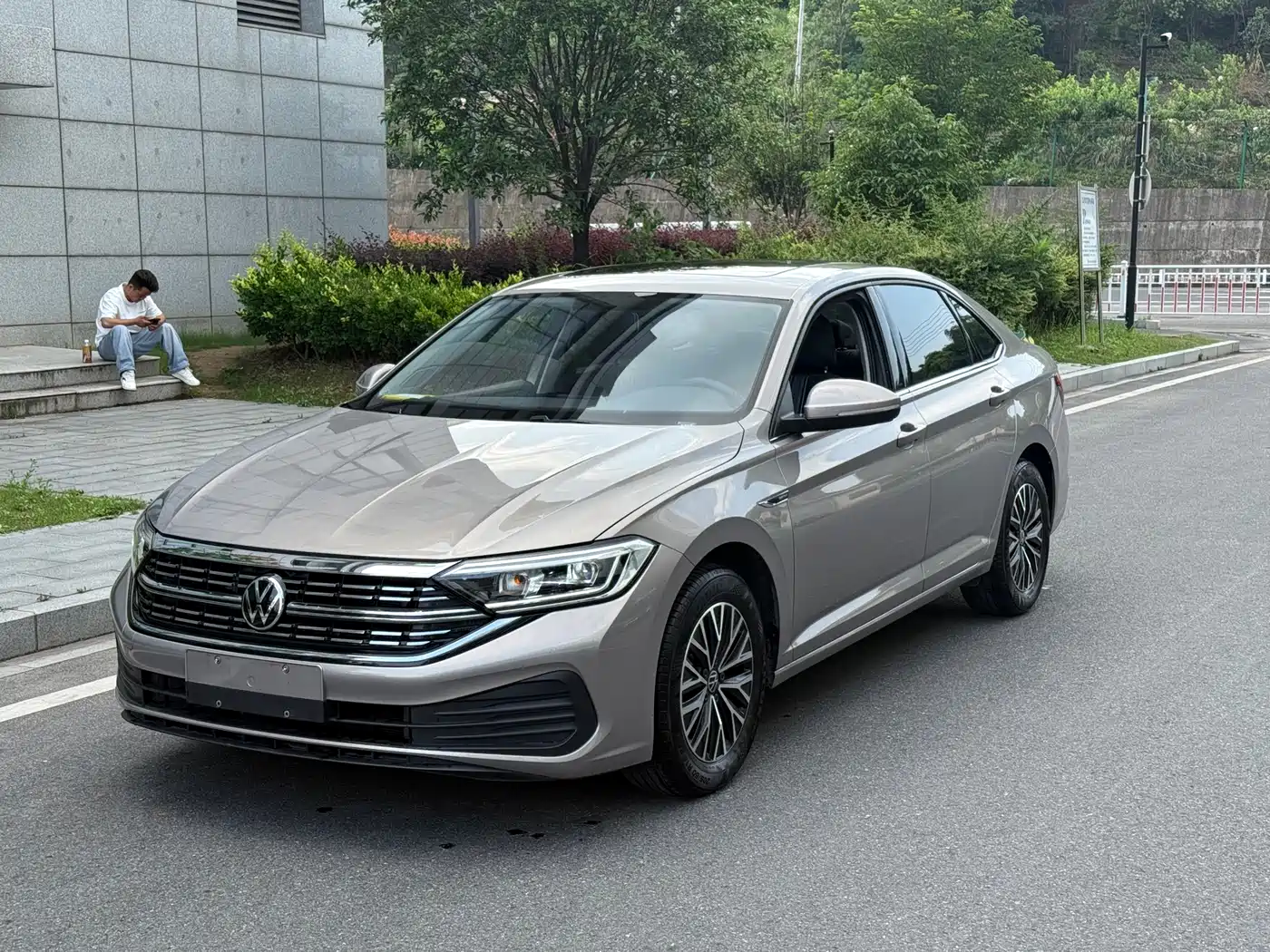 Volkswagen Sagitar 2024 200TSI Manual Flying Edition