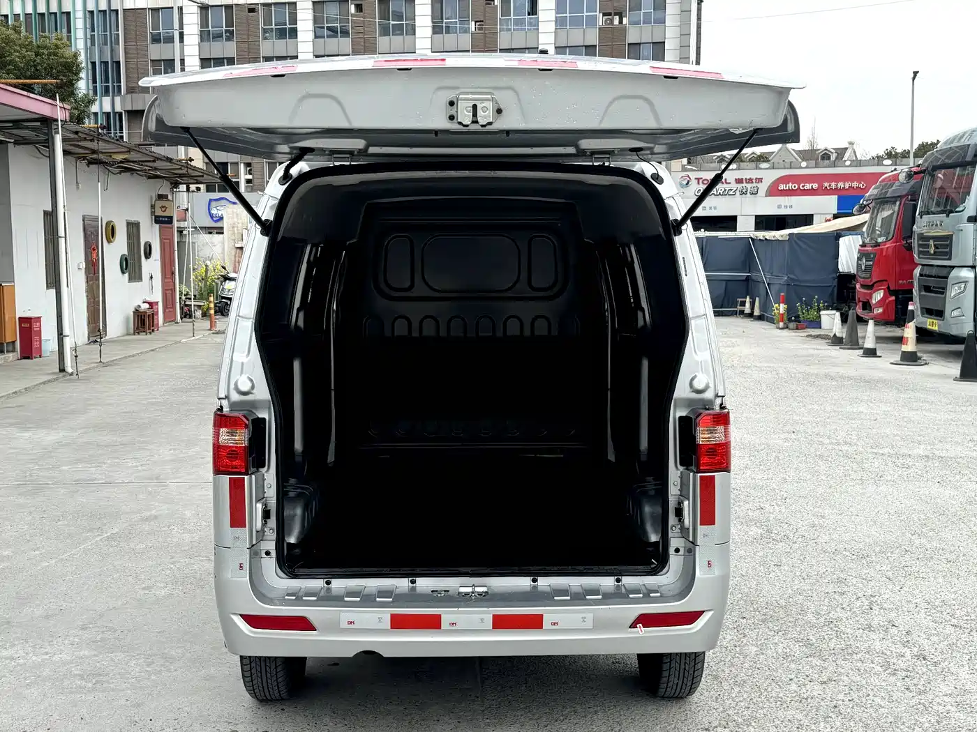 Jinbei Little Sea Lion X30 2025 2024 1.5L Fortune Panel Van 2/5-seater with Front AC