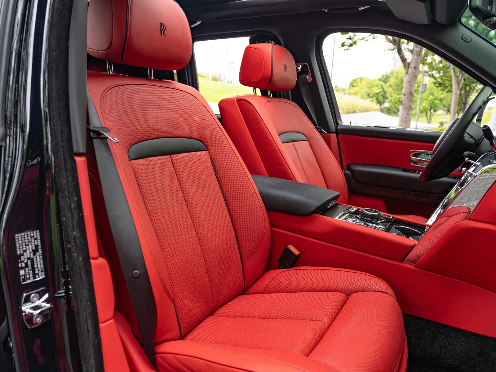 Фото 7 - Rolls-Royce Cullinan