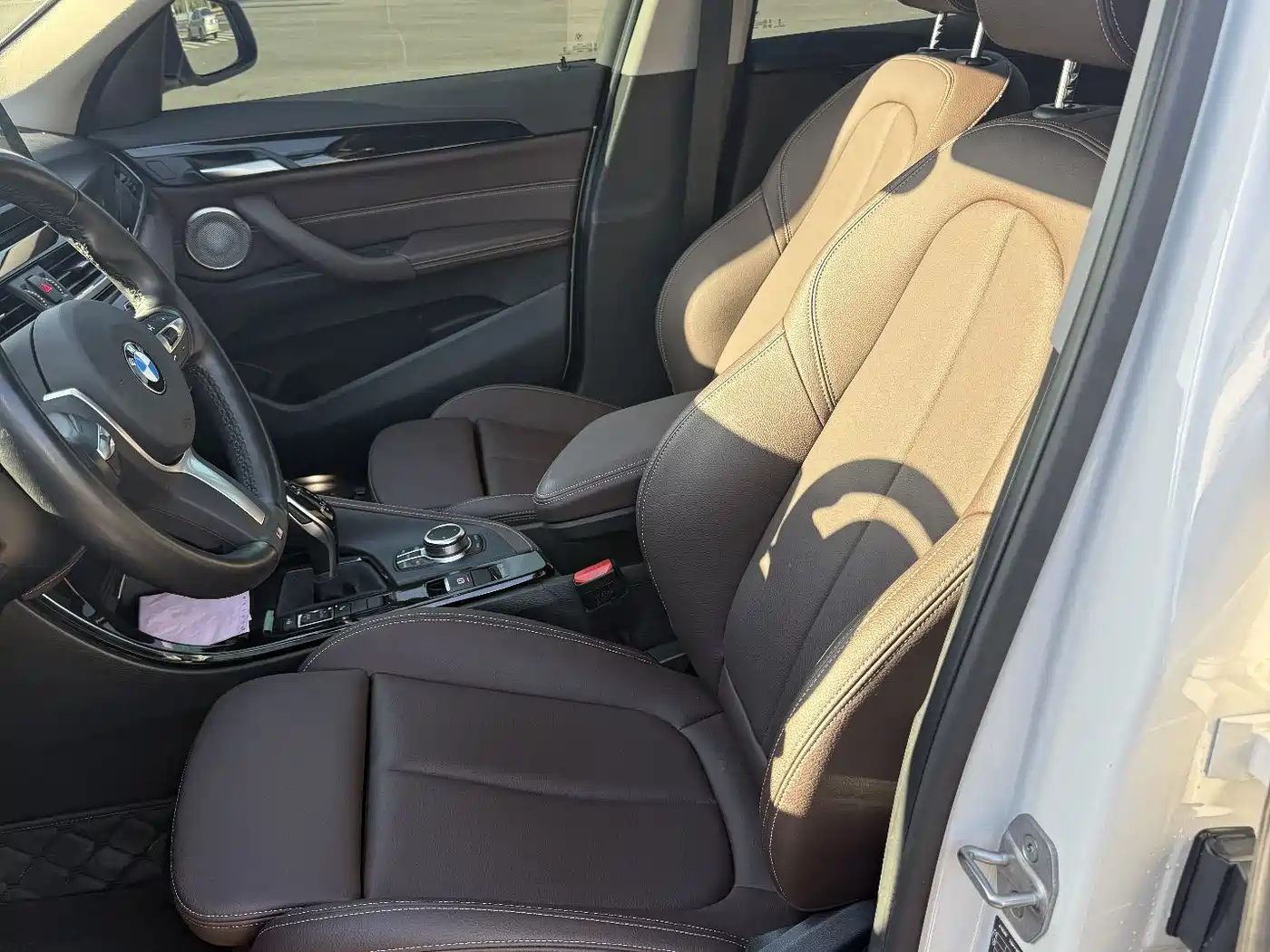 BMW X1 2022 sDrive20Li Premium фото 15