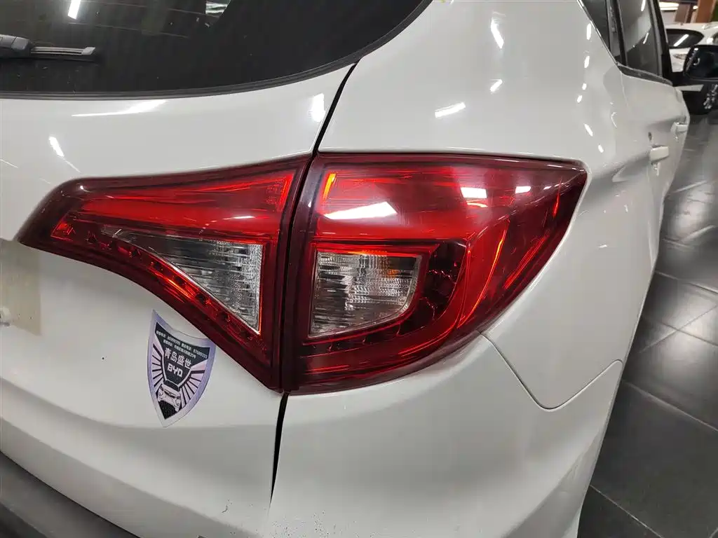 BYD Song 2017 Ultimate Upgrade 1.5TI Manual Elite Model фото 8