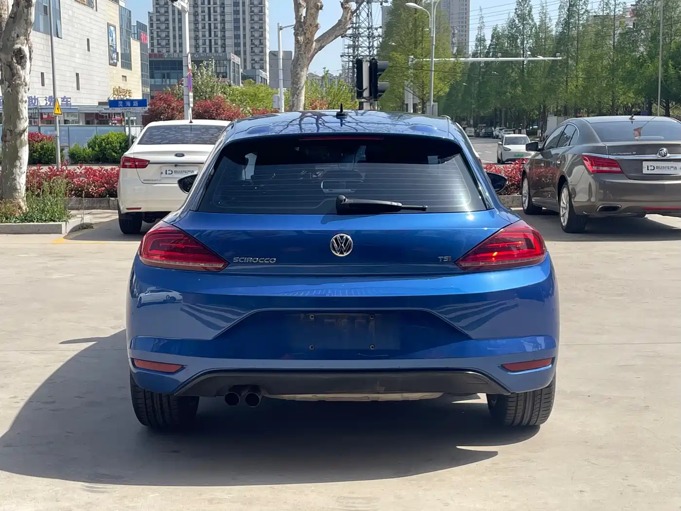 Volkswagen Scirocco 2015 1.4TSI Trend Edition фото 8