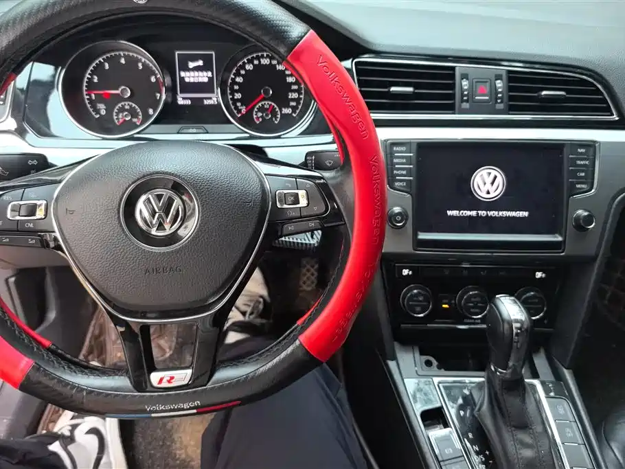 Volkswagen Lamando 2017 280TSI DSG Comfort Edition фото 12