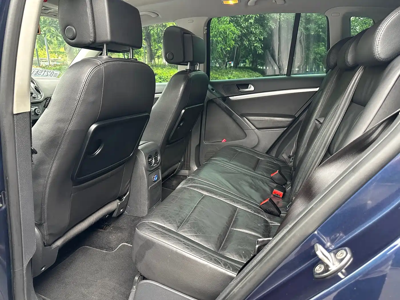Volkswagen Tiguan 2012 2.0TDI Luxury фото 10