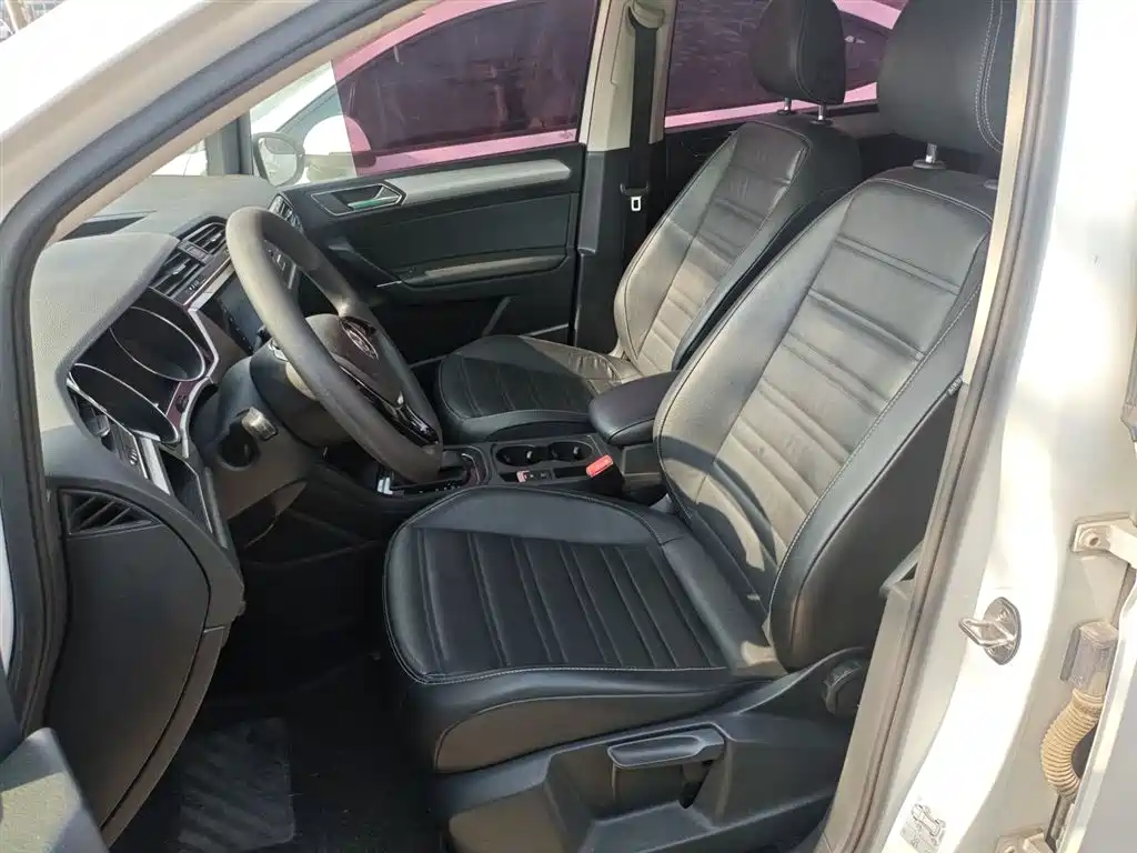 Volkswagen Touran 2016 Touran L 280TSI DSG Comfortline фото 15