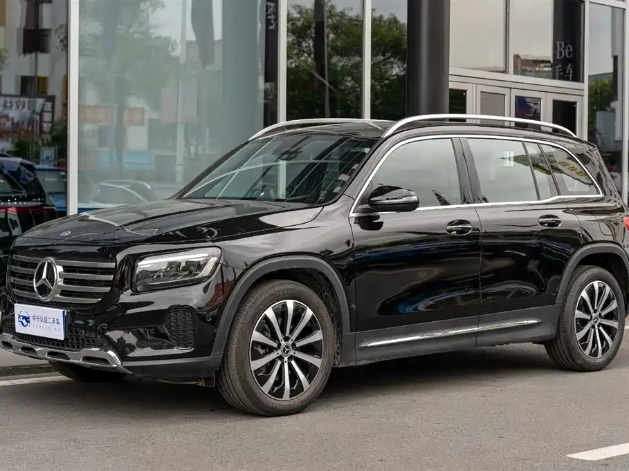 MERCEDES-BENZ GLB