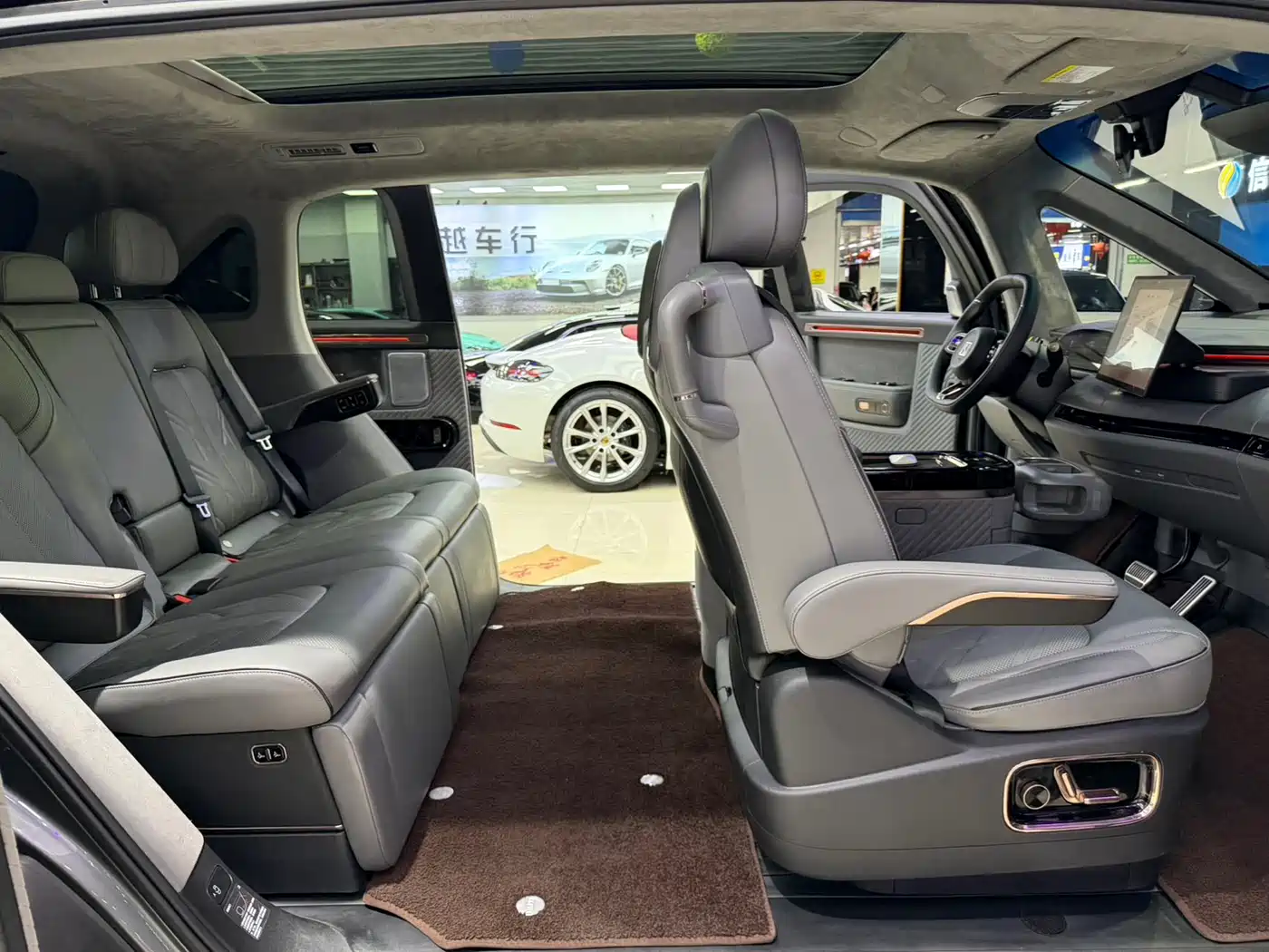 Zeekr MIX 2025 Smart Driving Edition фото 11
