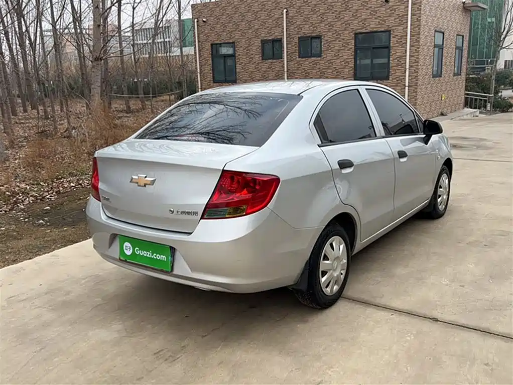 Chevrolet Sail 2013 Sedan 1.4L Manual Ideal Happiness Edition фото 9