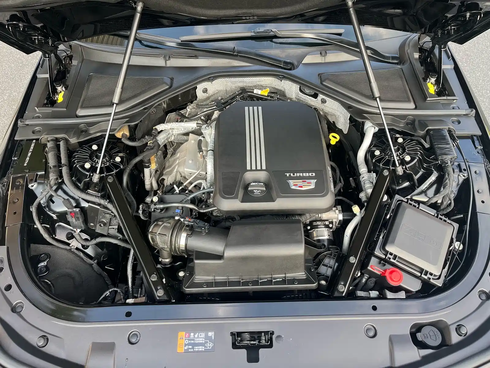 Фото 22 - Cadillac CT6