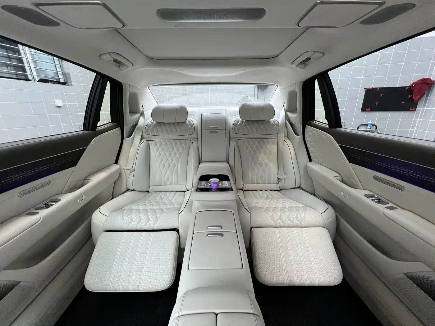 Genesis G90 2023 3.5T Executive Extended Version фото 7