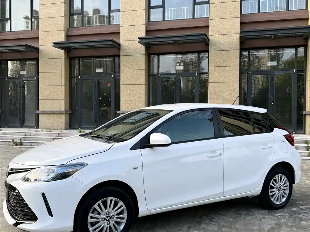 Toyota Vios FS 2017 1.5L CVT Fengchi Edition фото 3